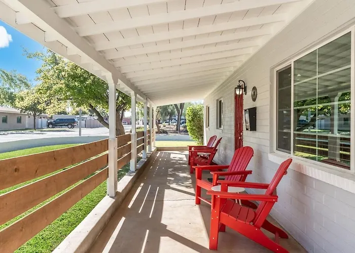 Encanto - 1 Mile To Asu Downtown, Hot Tub, Dogs Ok Holiday home *