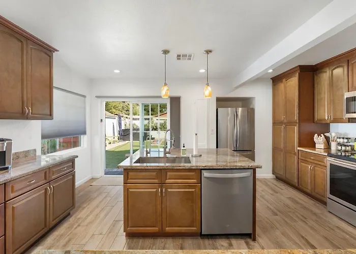 Encanto - 1 Mile To Asu Downtown, Hot Tub, Dogs Ok Holiday home *