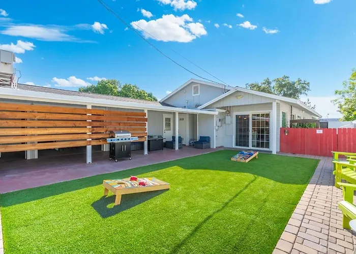 Encanto - 1 Mile To Asu Downtown, Hot Tub, Dogs Ok Holiday home